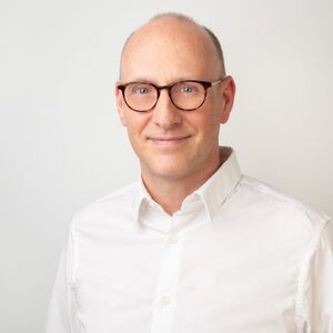 Gérard Orieux, Facharzt für Innere Medizin